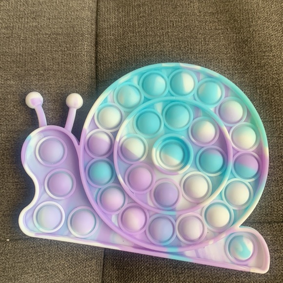 Purple,blue and white snail pop-it! - Picture 2 of 4